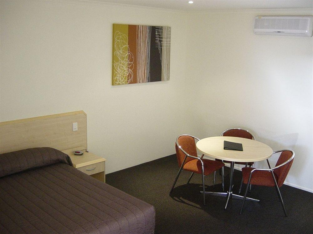 Red Bridge Motor Inn Woombye Extérieur photo