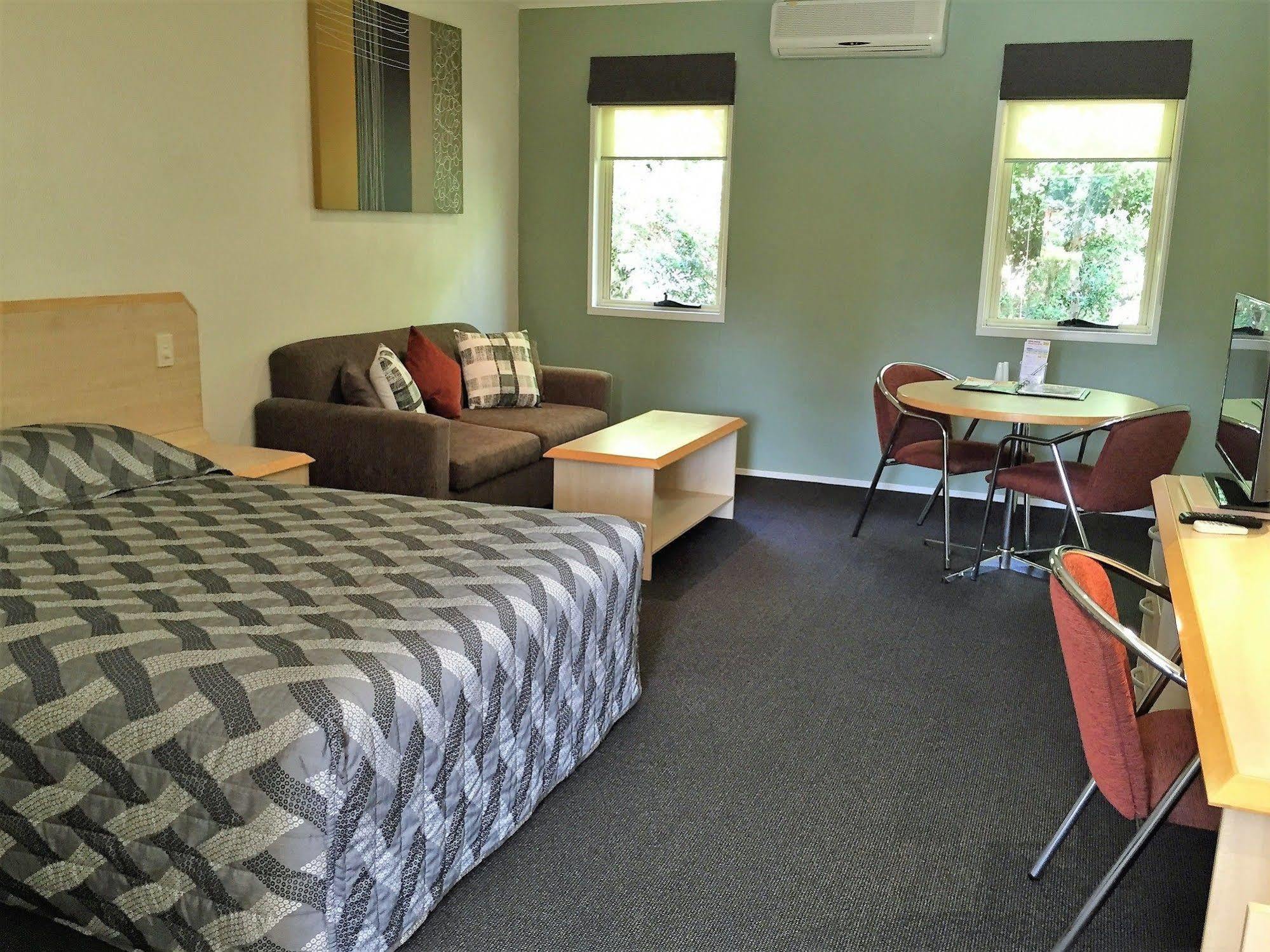 Red Bridge Motor Inn Woombye Extérieur photo