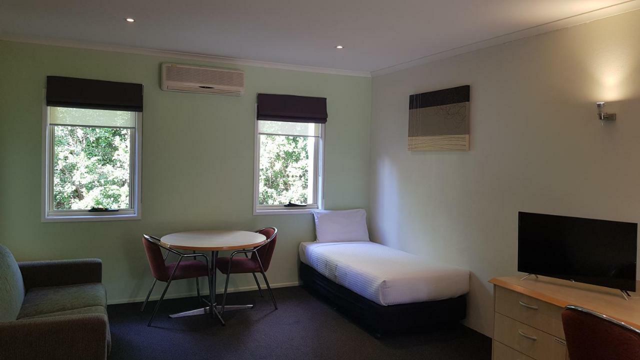 Red Bridge Motor Inn Woombye Extérieur photo