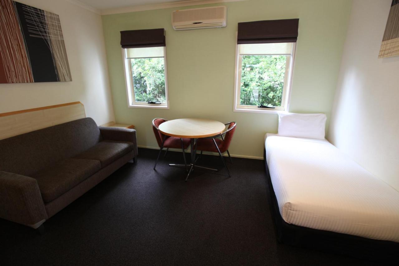 Red Bridge Motor Inn Woombye Extérieur photo